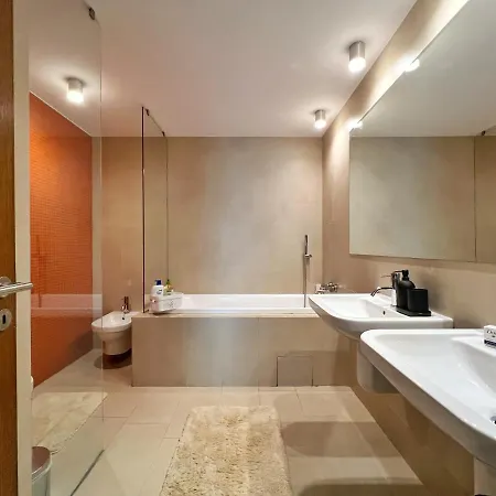 Luxury Beachfront Apt - Quite Area, 100 Sqm Constanţa Exterior foto