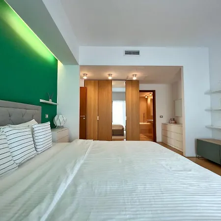 Luxury Beachfront Apt - Quite Area, 100 Sqm Constanţa Exterior foto