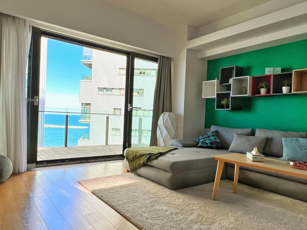 Appartement Luxury Beachfront - Quite Area, 100 Sqm Constanţa