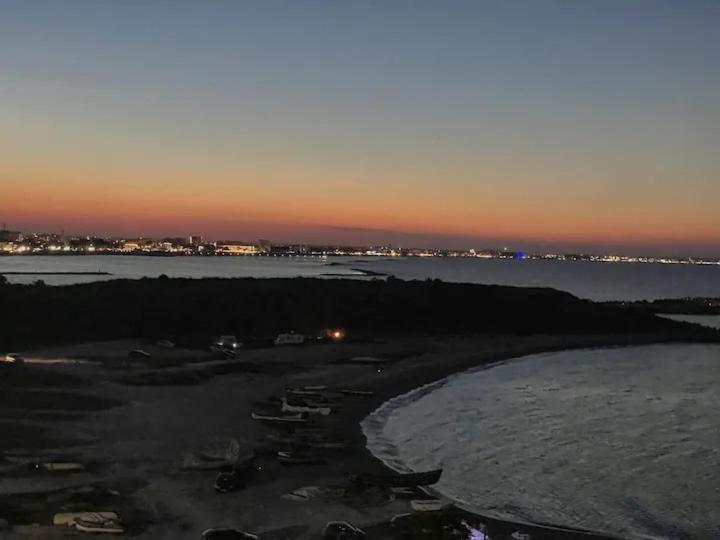 Luxury Beachfront - Quite Area, 100 Sqm *