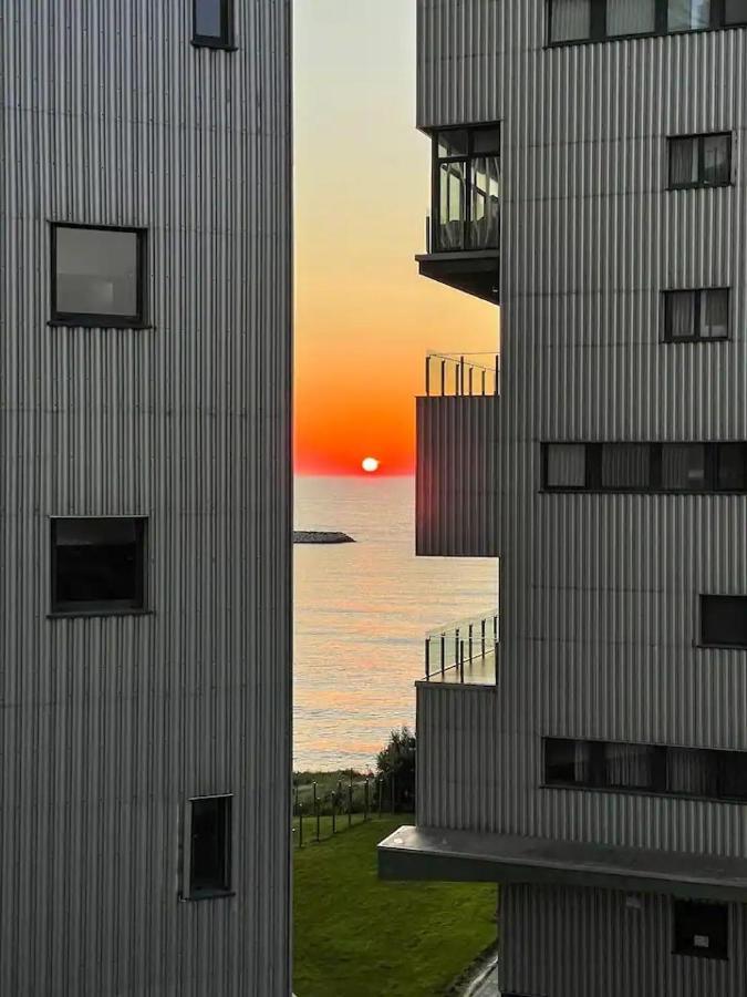 Appartement Luxury Beachfront - Quite Area, 100 Sqm Constanţa
